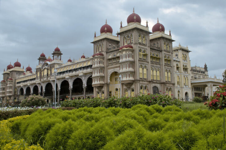 Mysore Palace. Mysore City darshan Cab ,cabsrental.in