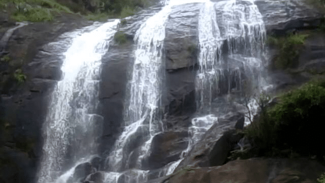Kalhatti Waterfalls 